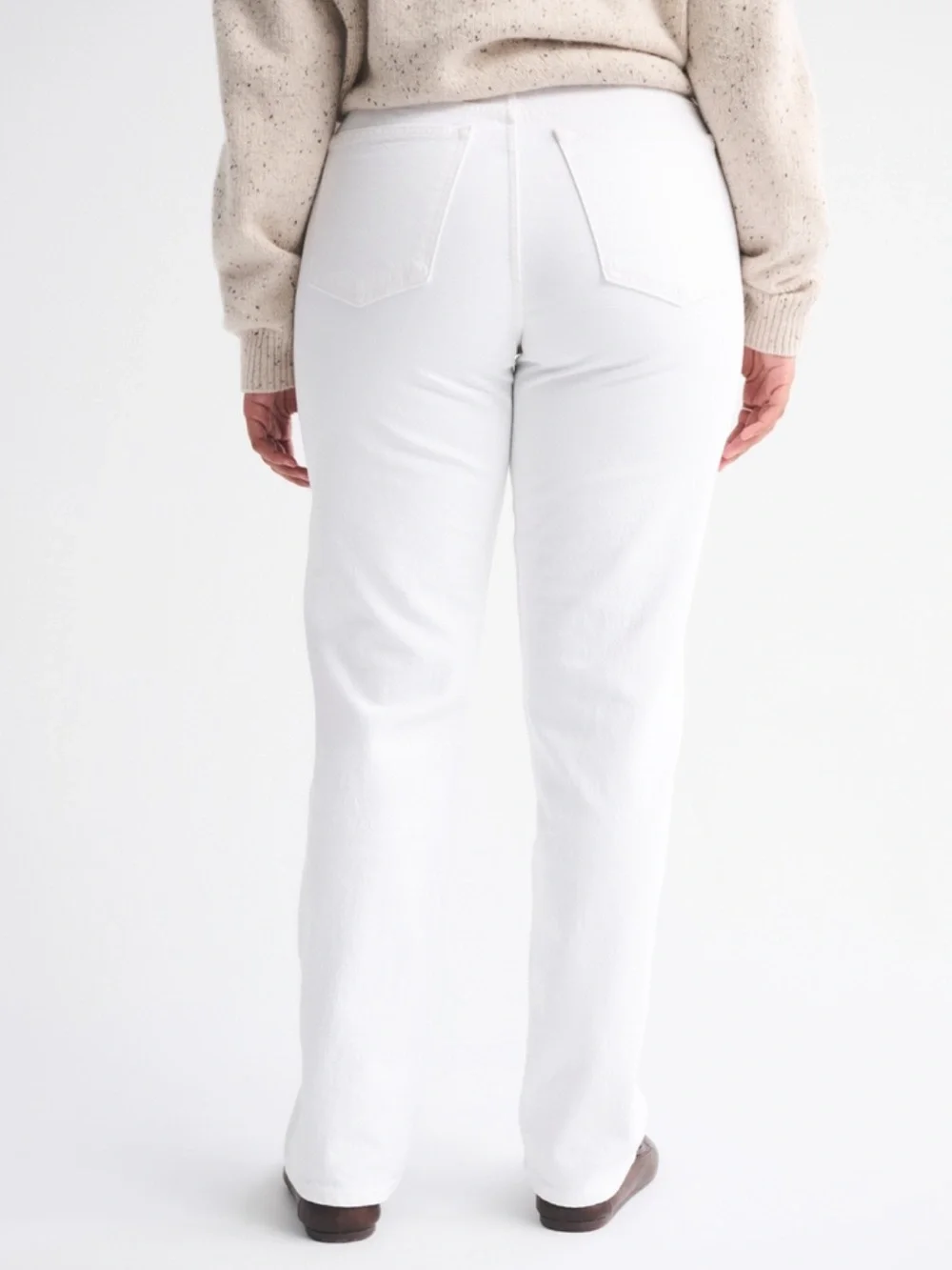Abercrombie & Fitch Curve Love Mid Rise 90s Straight Jean in White